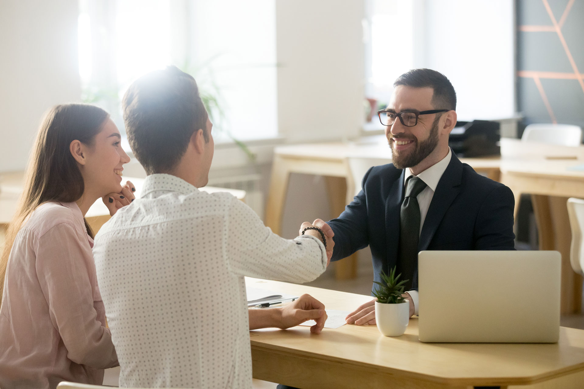 , A Guide to Financial Advisors in Dubai